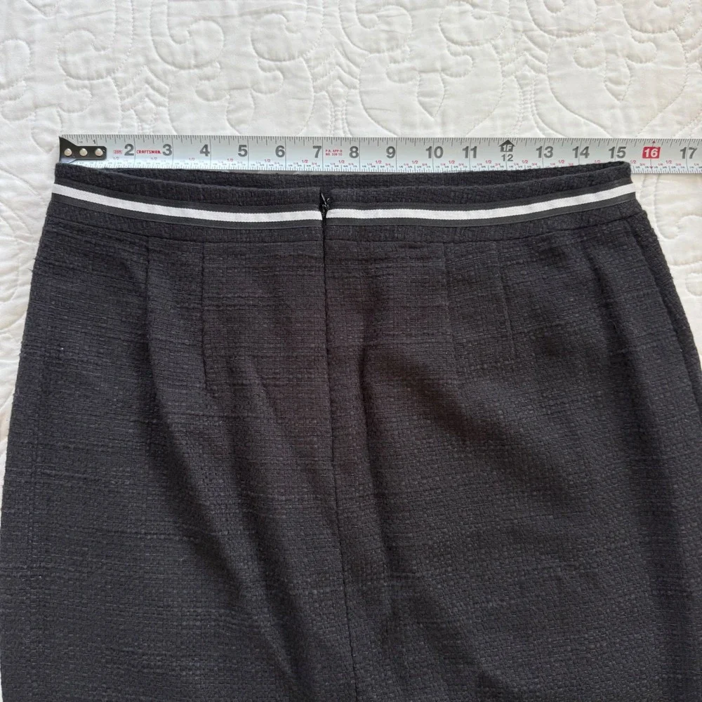 Talbots Black Classic Tweed Pencil Skirt Gold Crest Buttons Preppy Career 6P EUC